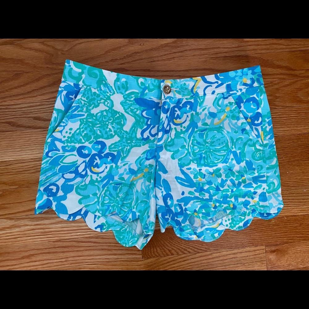 Lily Pulitzer scalloped blue shorts